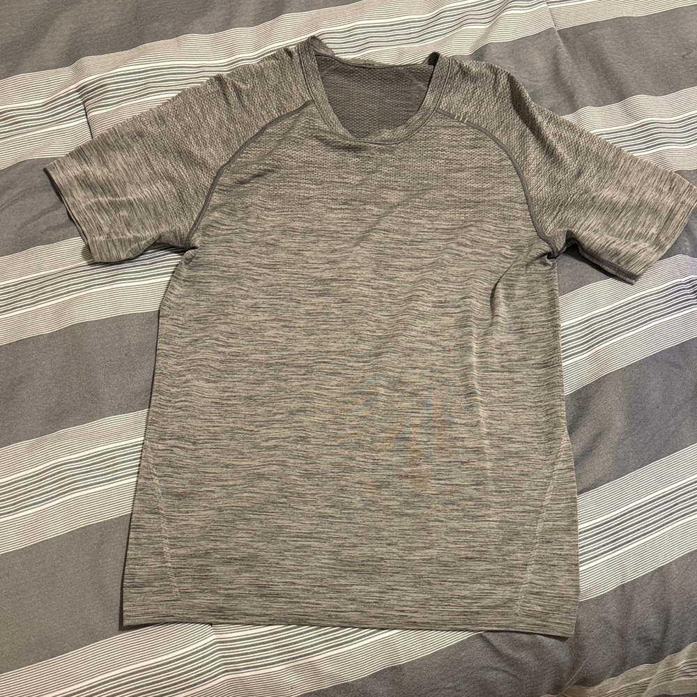 Grey Lululemon men’s shirt